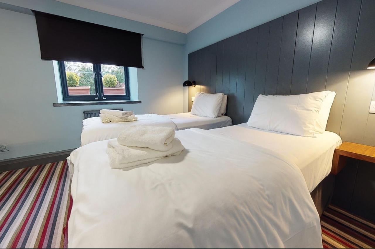 Village Hotel Manchester Cheadle Cheadle  Extérieur photo